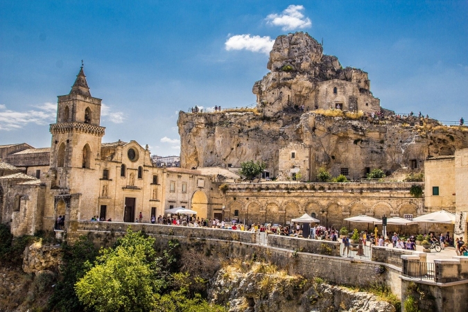 MATERA e BARI, con volo da Cagliari, 4 giorni VIAGGI in ITALIA