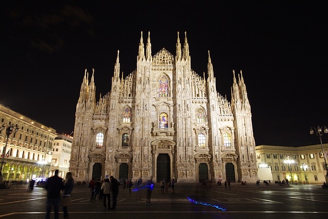 MILANO, con volo da Cagliari, 3 giorni VIAGGI in ITALIA