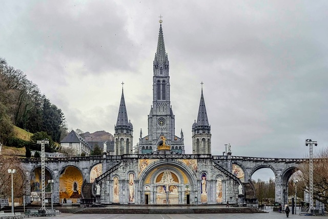 LOURDES, con CARCASSONE, GIRONA e BARCELLONA PELLEGRINAGGI