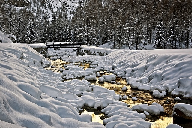 Tour VALLE D'AOSTA e SVIZZERA, Mercatini di Natale MERCATINI di NATALE